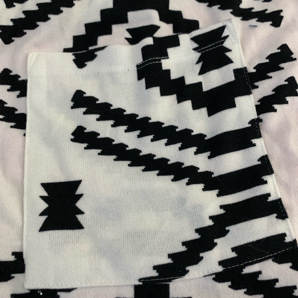 Lula Roe sweater size S - Picture 5 of 6